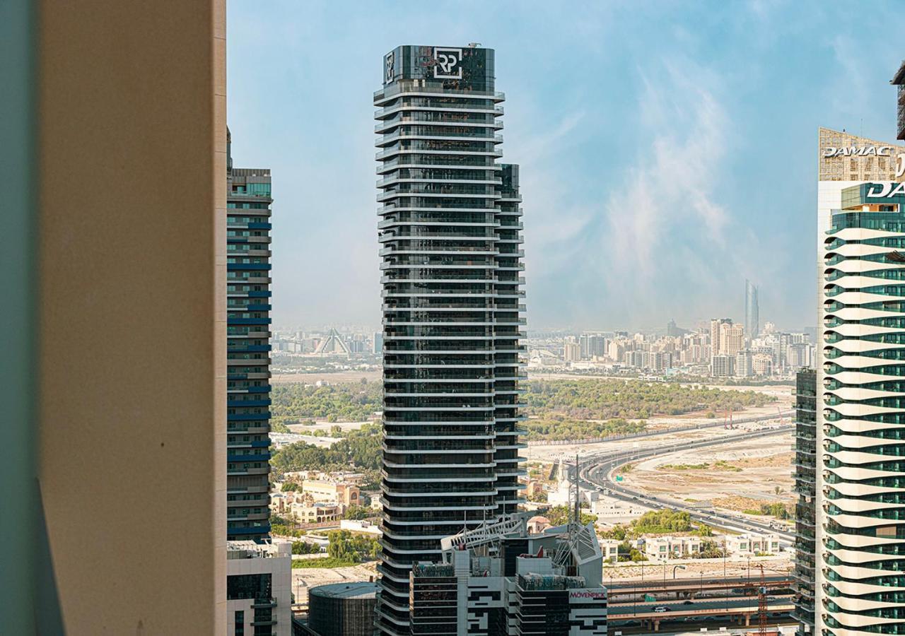 Elegant 1br With Skyline Views In Downtown Апартаменты *