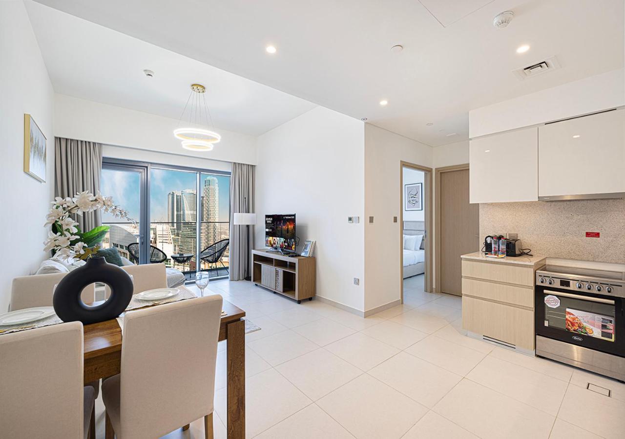 Апартаменты Elegant 1br With Skyline Views In Downtown *