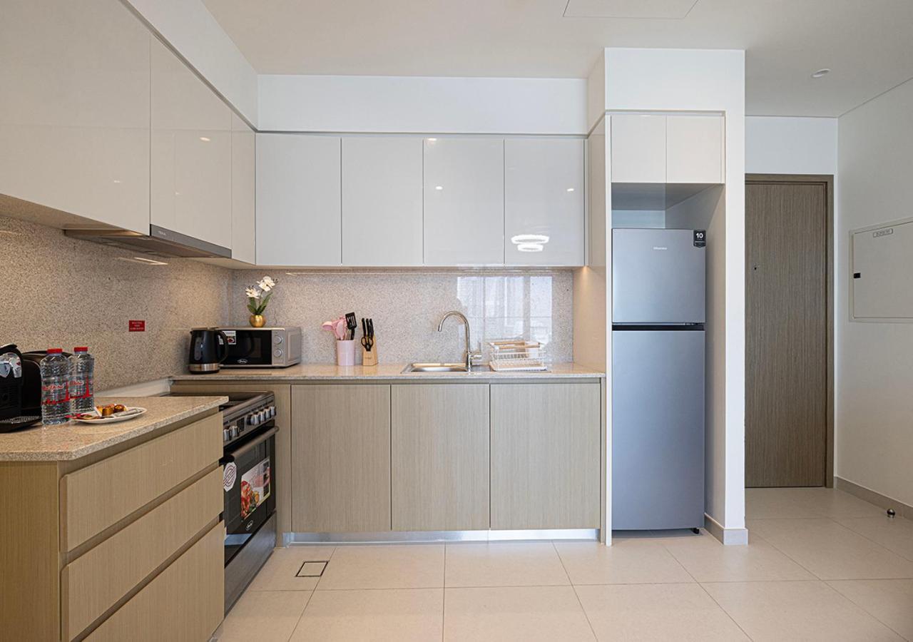 Elegant 1br With Skyline Views In Downtown Apartment